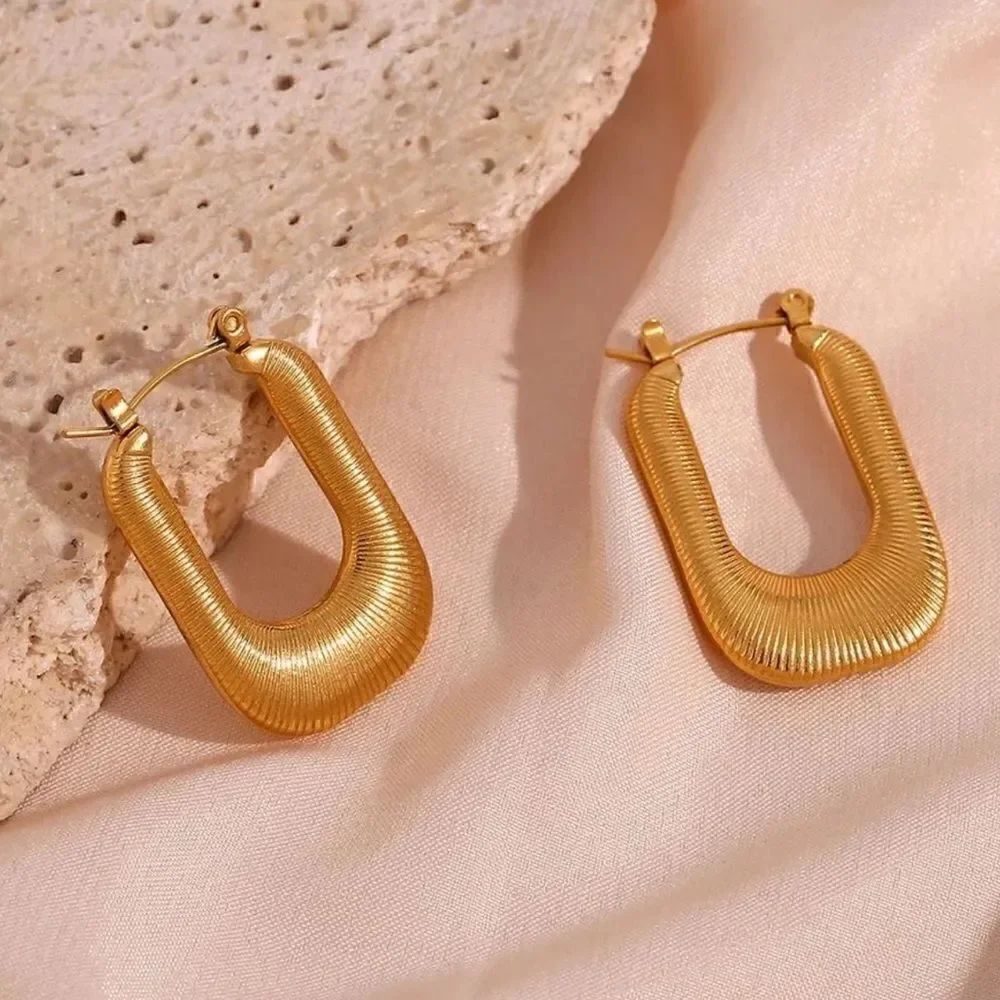 Minimalist hoop cuff earrings A90